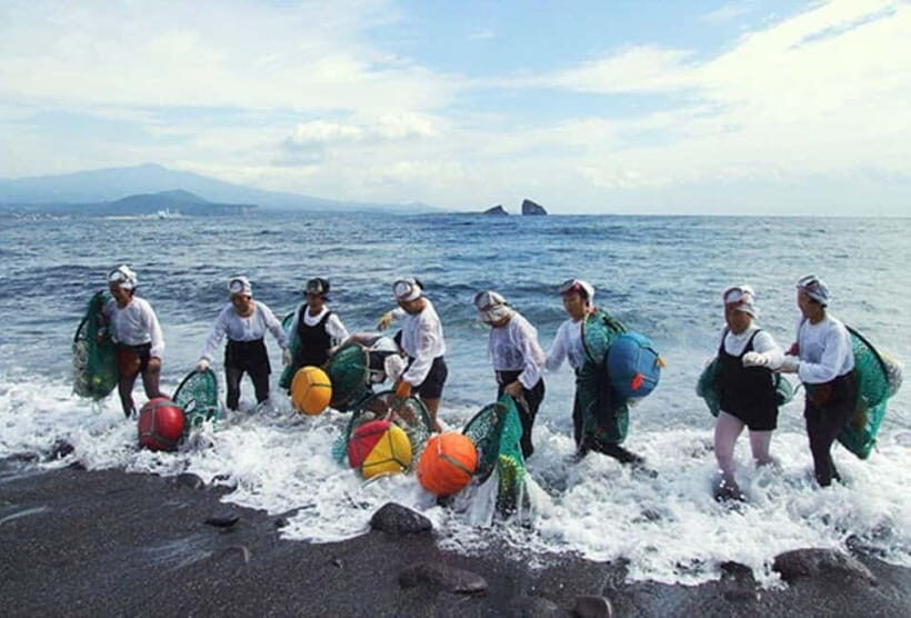 Jeju: Eastern UNESCO and Must-See Spots Tour - The Highlight: Haenyeo Women Diver Show