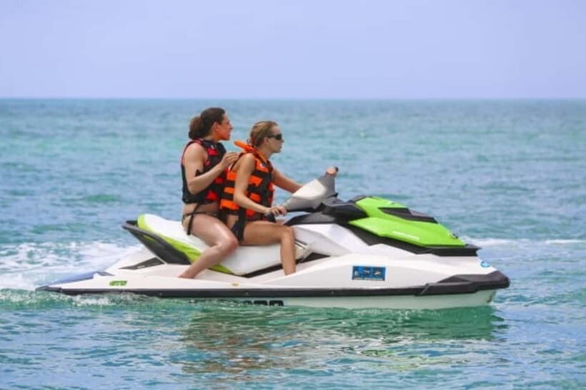 Jet Skiing in Pasikudah - What to Expect from the Jet Skiing Experience in Pasikudah