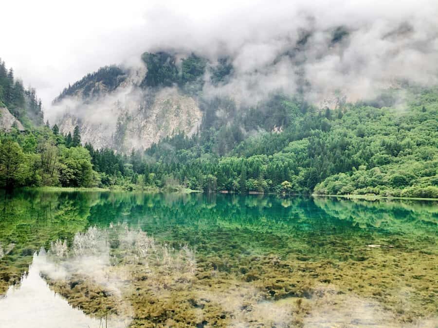 Jiuzhaigou Valley: UNESCO Colorful Lakes & Tibetan Village - What Makes This Tour Stand Out?