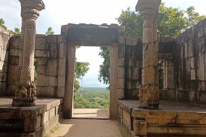 Kandy to Yapahuwa and Namal Uyana Day Tour - Who This Tour Is Perfect For