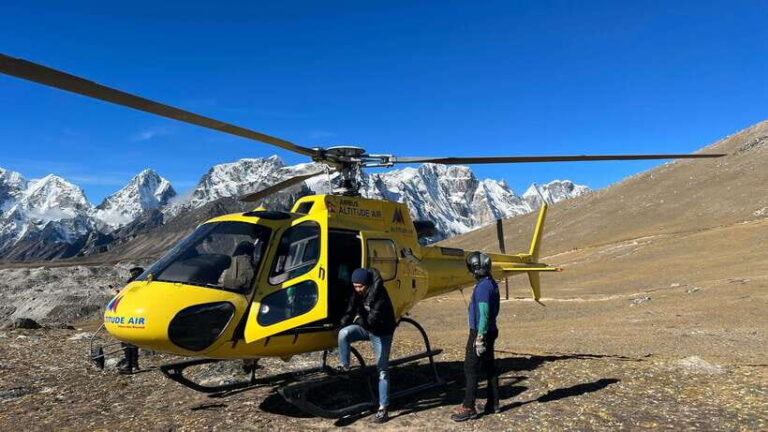 Kathmandu: Everest Helicopter Tour with Landing & Breakfast - The Experience and Authenticity