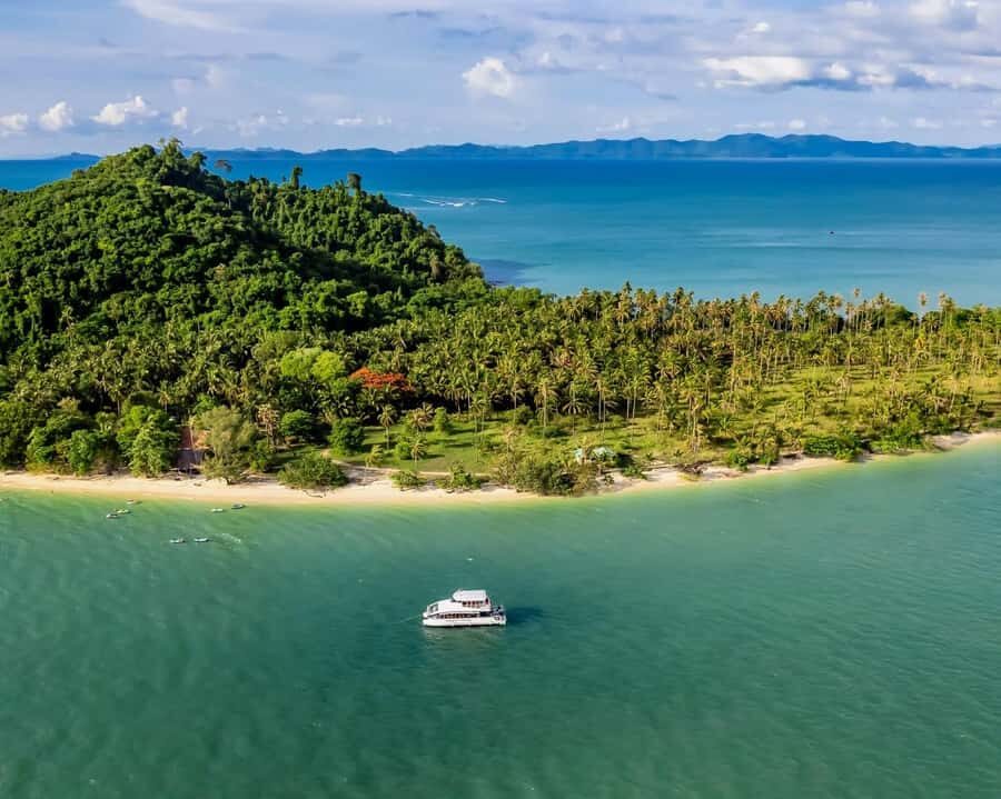 Khao Lak: Swift Power Catamaran Glide to James Bond Island - Panyi Village – A Unique Sea-Set Community