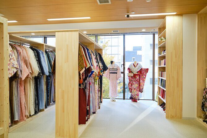 Kimono Dress experience in Asakusa - The Group and Accessibility