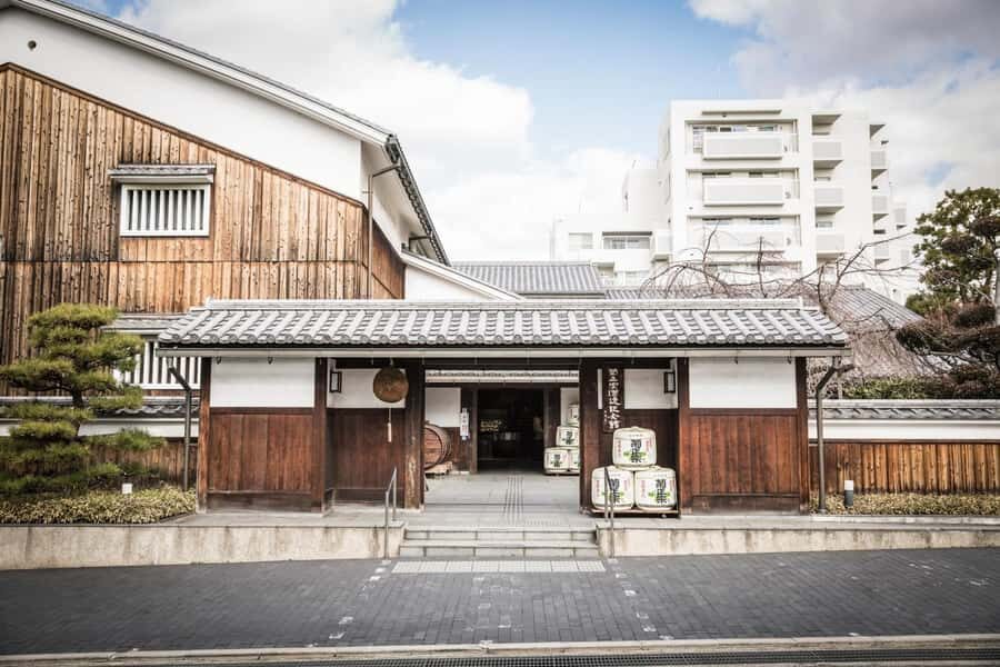 Kobe: Sake Brewery Tour with Sushi Lunch & Tastings - Exploring Kobe’s Sake Heritage