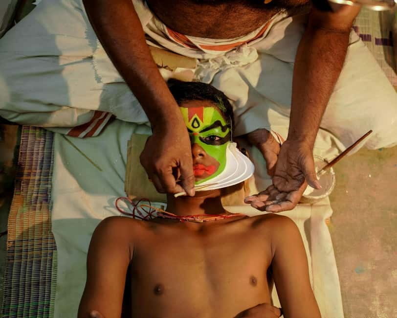 Kochi: Kathakali, Theyyam, and Kalaripayattu Evening Show - Frequently Asked Questions