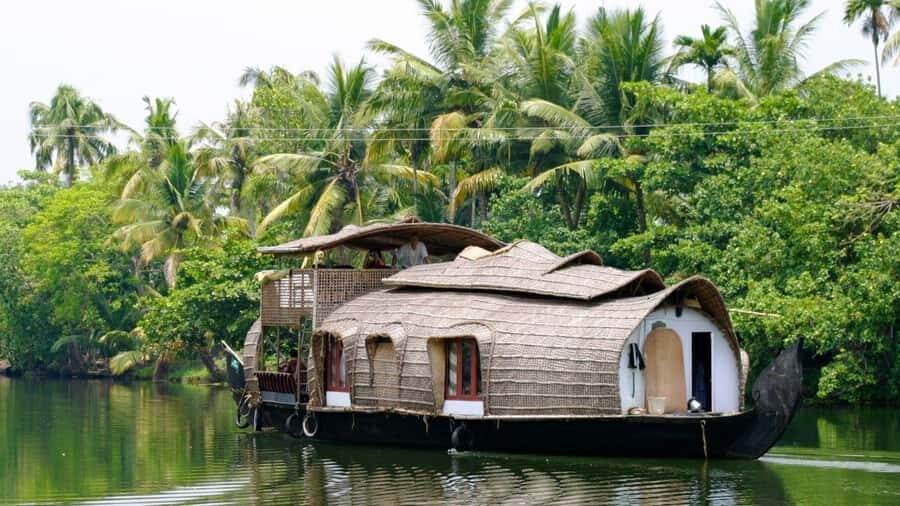 Kochi:- Same Day Alleppey Houseboat Cruise Tour with Lunch - Details That Make a Difference