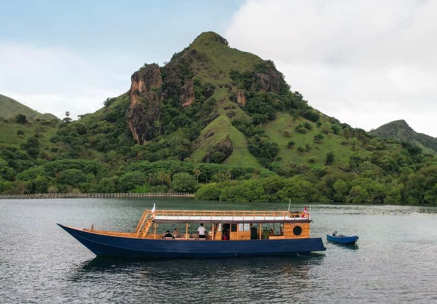 Komodo: Full-Day Sailing Trip by New Luxury Phinisi - What Makes This Tour Stand Out?