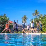 Kota Kinabalu: 5 Star Shangri-La Tanjung Aru Hotel SUP Yoga - The Instructor and Group Size