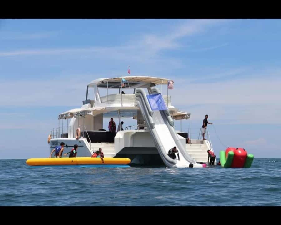 Kota Kinabalu: Sunset Party Boat Cruise - Setting the Scene: What to Expect