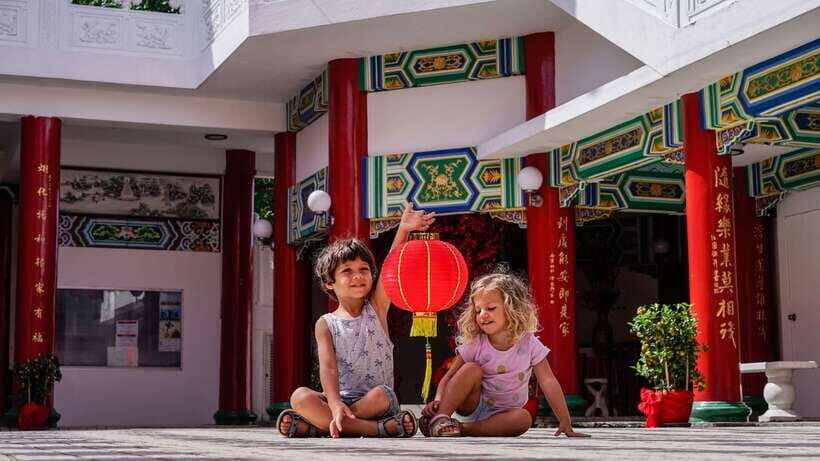 Kuala Lumpur: Private Batu Cave, National Mosque Tour, Lunch - Detailed Breakdown of the Itinerary