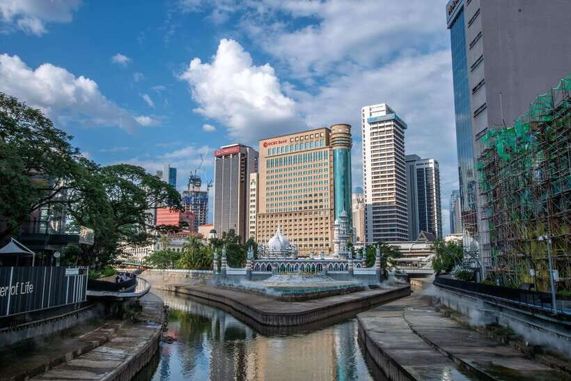 Kuala Lumpur: Tour with 21 Attractions - Transportation and Group Experience