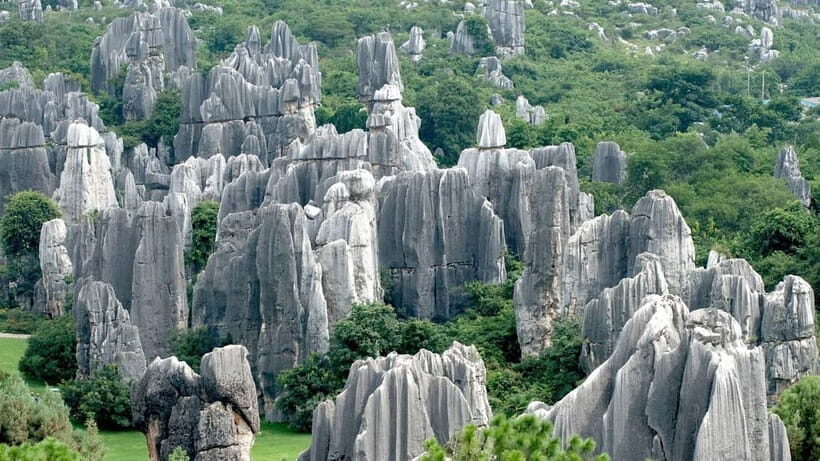 Kunming: Stone Forest & Chengzi Ancient Village Private Tour - The Itinerary: What You Can Expect