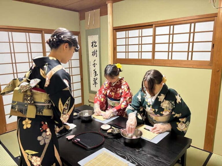 Kyoto Ninenzaka: The Art of Kazarimaki Sushi Rolls Class - Who Will Love This Experience?