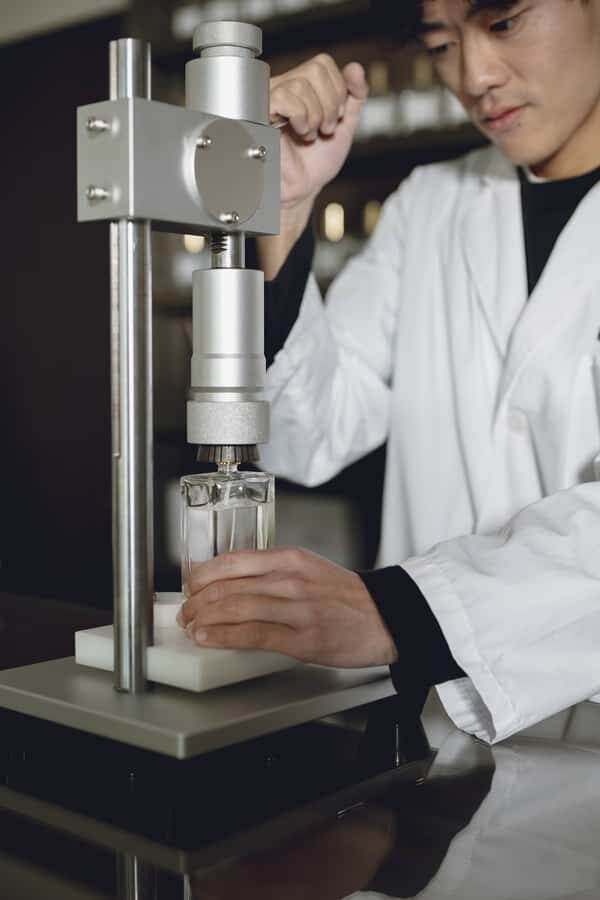 KYOTO SHINKYOGOKU: Custom Fragrance Workshop - The Details That Make It Special