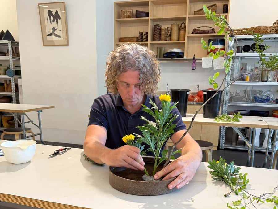 Kyoto: Traditional Japanese Ikebana Flower Art Experience - The Setting: Sogetsu WEST in Kyoto