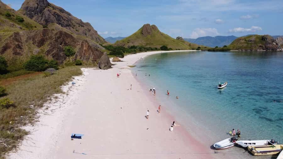 Labuan Bajo: 2D1N Komodo & Pink Beach Shared Boat Tour - An In-Depth Look at the Tour Experience