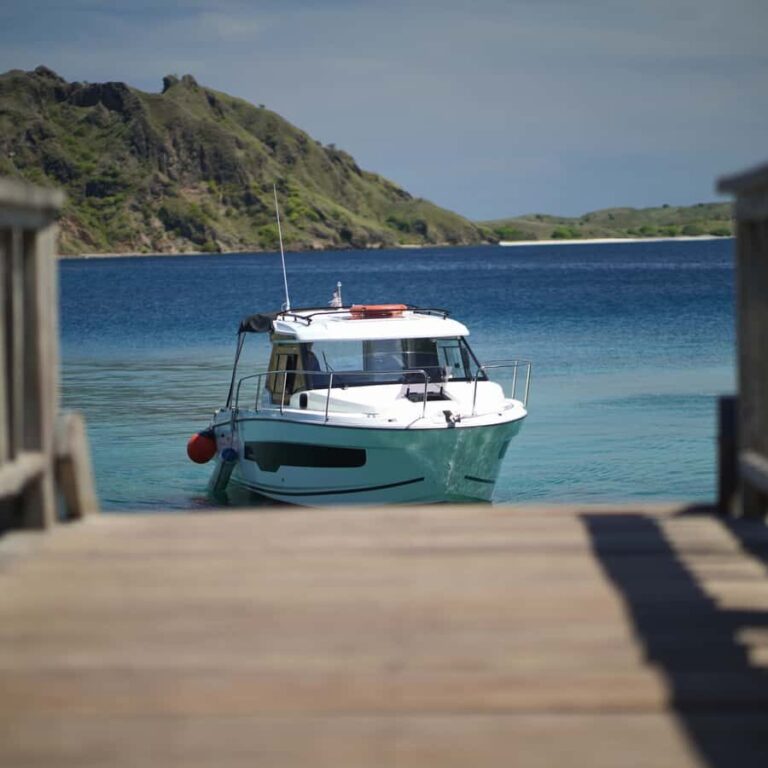 Labuan Bajo: Private Yacht Komodo Islands & Manta Snorkel - Exploring the Itinerary in Detail