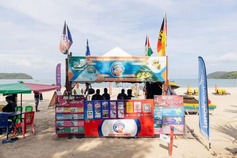 Langkawi: Banana Boat Ride at Cenang Beach - An Overview of the Banana Boat Experience