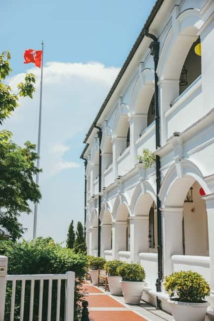 Lantau: Buddha Tour & Lunch at Tai O Heritage Hotel (Friday) - Practical Aspects and Tips