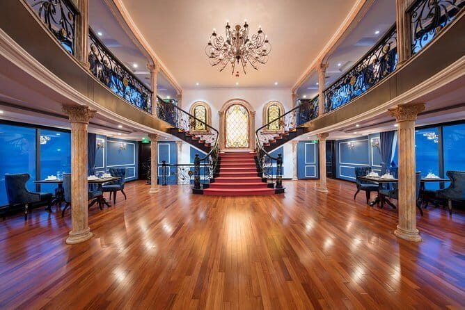 Le Theatre Cruise - Wonder on Ha Long & Lan Ha Bay 2 Days Tour - The Itinerary Breakdown: Day-by-Day Insights