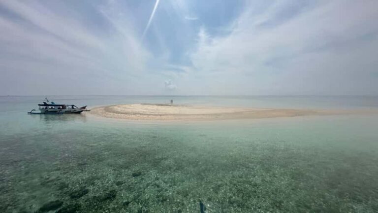 Lombok: Pink Beach and Snorkeling Trip With Lunch - The Practical Side: What You Need to Know