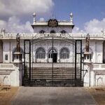 Lucknow: Cultural Walking Tour with Local Snacks (Guided Tour) - Cultural Heart & Royal Residences