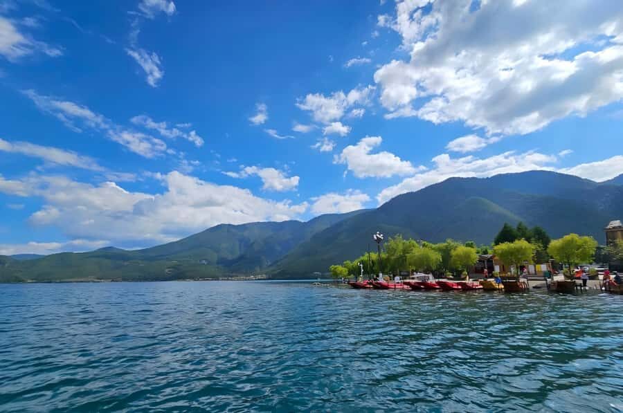 Lugu Lake One-Day Group Tour Departing from Lijiang - The Practical Side: Logistics and Value
