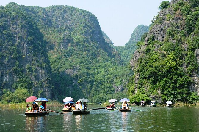 Luxury 1-Day Tour to Hoa Lu, Trang An & Mua Cave from Hanoi - Lunch Break at a 5-Star Restaurant