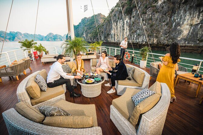 Luxury Yacht Day Trip Halong and Lan Ha Bay Catamaran - Detailed Breakdown of the Itinerary
