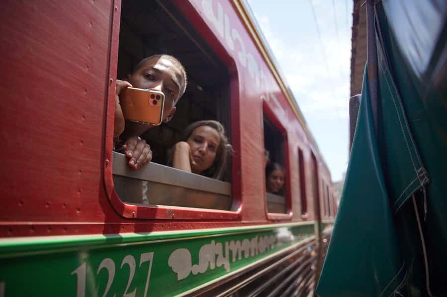 Maeklong Railway & Damnoen Saduak - Special Value Day Trip - What Makes This Tour Stand Out