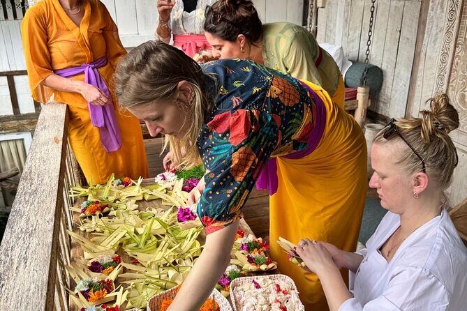 Make Canang Sari with a Balinese Family - What is the Make Canang Sari Tour?