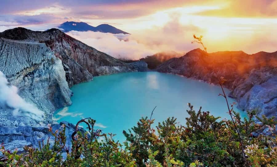Malang: 2D1N Shared Tour of Mount Bromo & Ijen Crater - The Upside of Budget Travel with This Tour