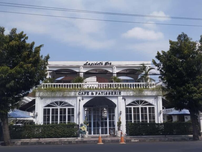 MALANG CUSTOMIZED TOURS WITH CAR DRIVER - Deep Dive into Specific Stops