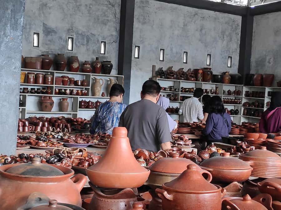 Mataram City Tour with Narmada Park & Lingsar Temple - Nature and Sacred Sites: Narmada Park and Lingsar Temple