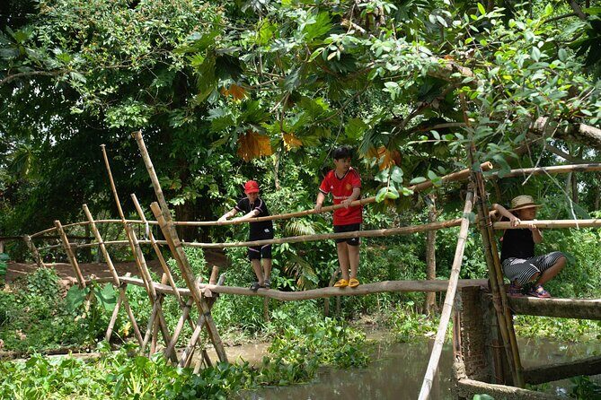 Mekong Delta Explorer: 3 Days, 2 Nights Tour - Transportation, Comfort, and Group Dynamics