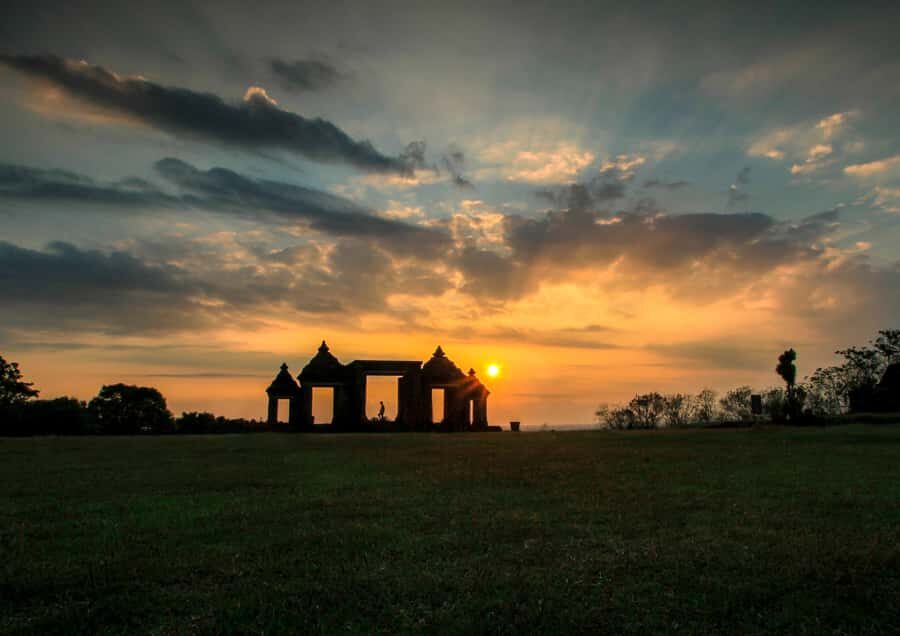 Merapi Volcano Sunrise, Borobudur & Ratu Boko Full Day Tour - What To Expect