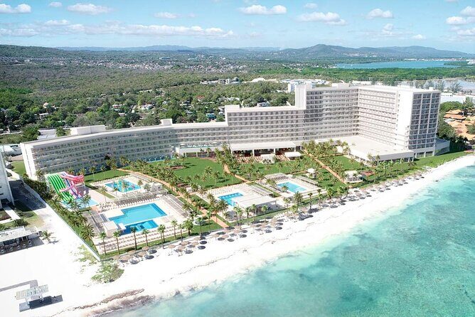 Montego Bay Airport to Riu Aquarelle Jamaica Private Transfers - What to Expect upon Arrival