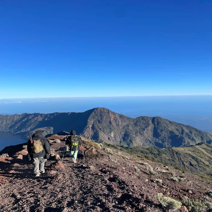 Mount Rinjani Trekking 2D/1N Summit With Smal Group Max 6 Pp - Reaching the Crater Rim: A Viewpoint Like No Other