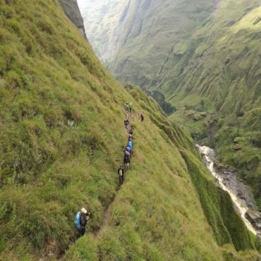 Mount Rinjani Trekking 3D/2N Via Sembalun Finish Torean - A Detailed Look at the Mount Rinjani Experience