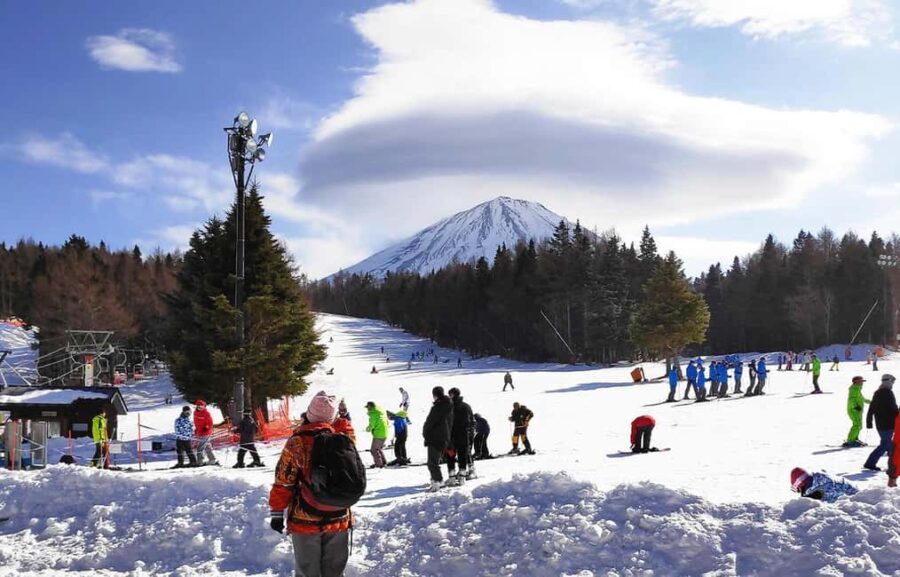 Mt. Fuji Skiing Experience- YETI Ski Resort & Onsen Day Trip - A Closer Look at the Experience