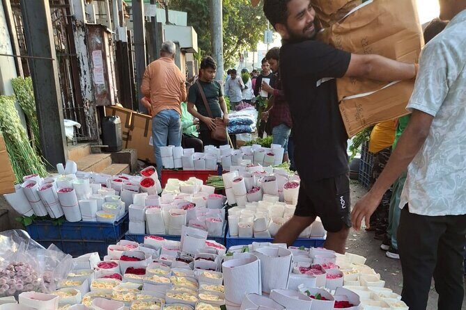 Mumbai at Dawn Authentic Morning Experience - Transportation and Comfort