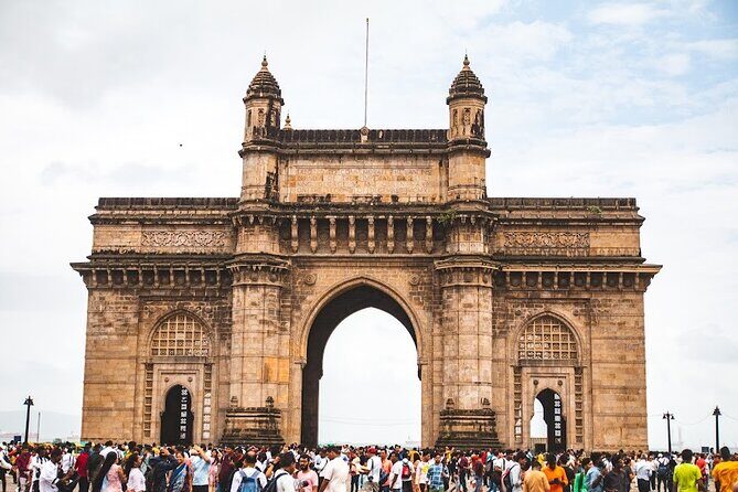 Mumbai Sightseeing Tour with Iconic Dabbawala Experience - Who Should Take This Tour?