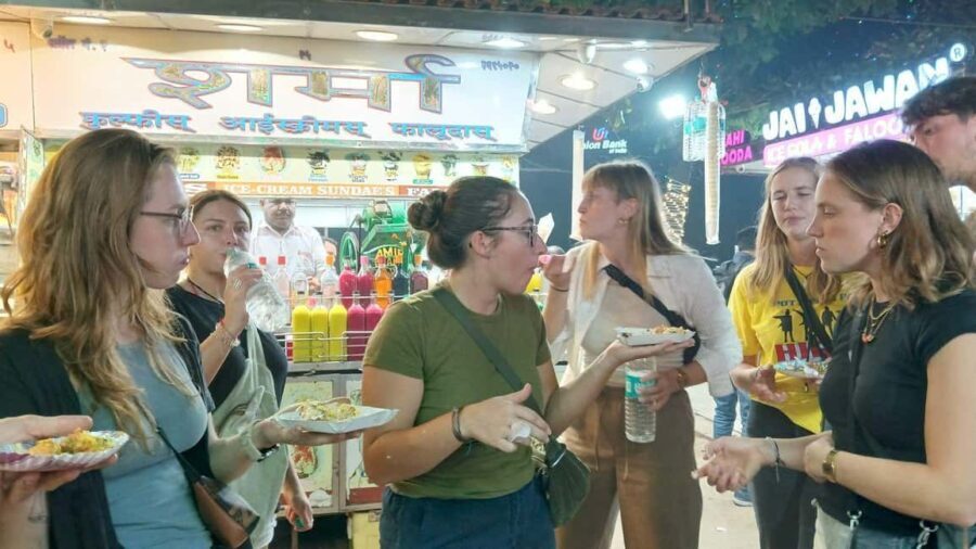 Mumbai Street Food Tour with Evening Bazaar Walk - The Experience Breakdown