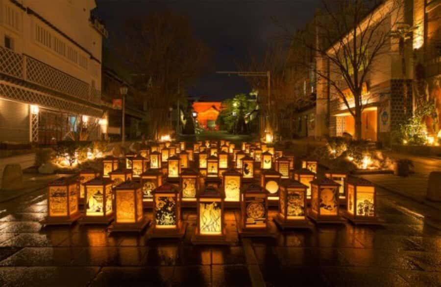 Nagano: Snow Monkeys & Zenko-ji Tomyo Lantern Festival Tour - What Sets This Tour Apart?