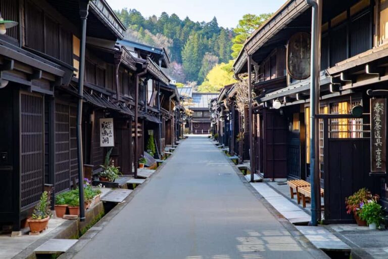 Nagoya: 2-Day Shirakawa-go, Kanazawa & Takayama Tour - A Detailed Look at the Itinerary