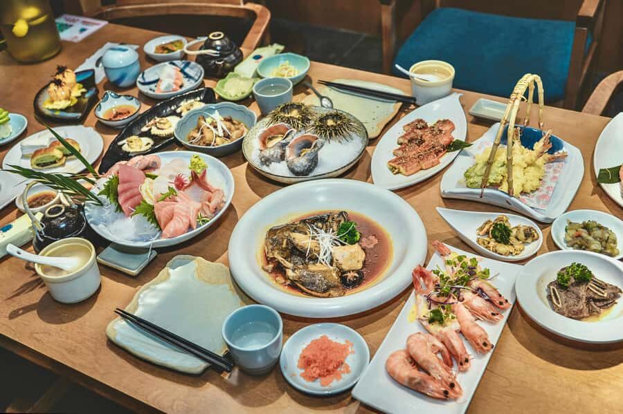 Nakano Premium Izakaya Food Tour: Authentic Tokyo Nightlife - Transportation and Logistics