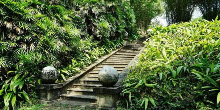 Negombo/Colombo: Bawa's Estate & Brief Garden Private Tour - The Experience: A Detailed Breakdown