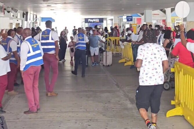 Negril Private Airport Transfers To and From MBJ Airport - Inside the Vehicle: Comfort and Convenience