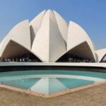 New Delhi: Lotus Temple Guided Tour with Hotel Pickup - What Exactly Does the Tour Include?