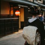 Night Walk in Gion and Geisha District with Local Students - What Makes This Tour Stand Out?